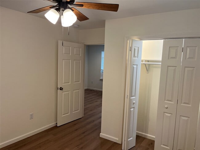 Photo - 535 Plymouth St Unit A