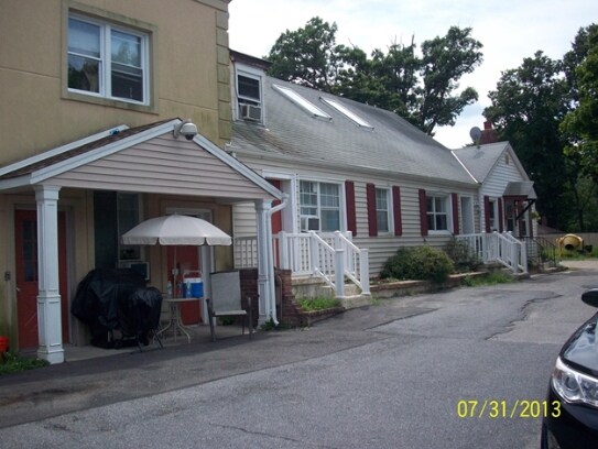 Photo - 195 W Hills Rd