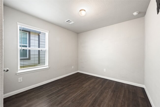 Photo - 17515 Greystanes Rd