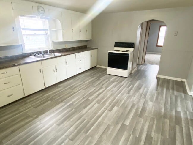 Photo - 1704 Merrill Ave Unit 1704 1/2 Merrill Avenue