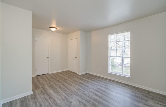 Photo - 15611 La Casa Ln