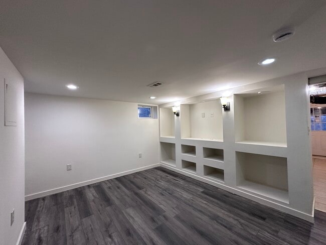 Photo - 5536 Channing Rd