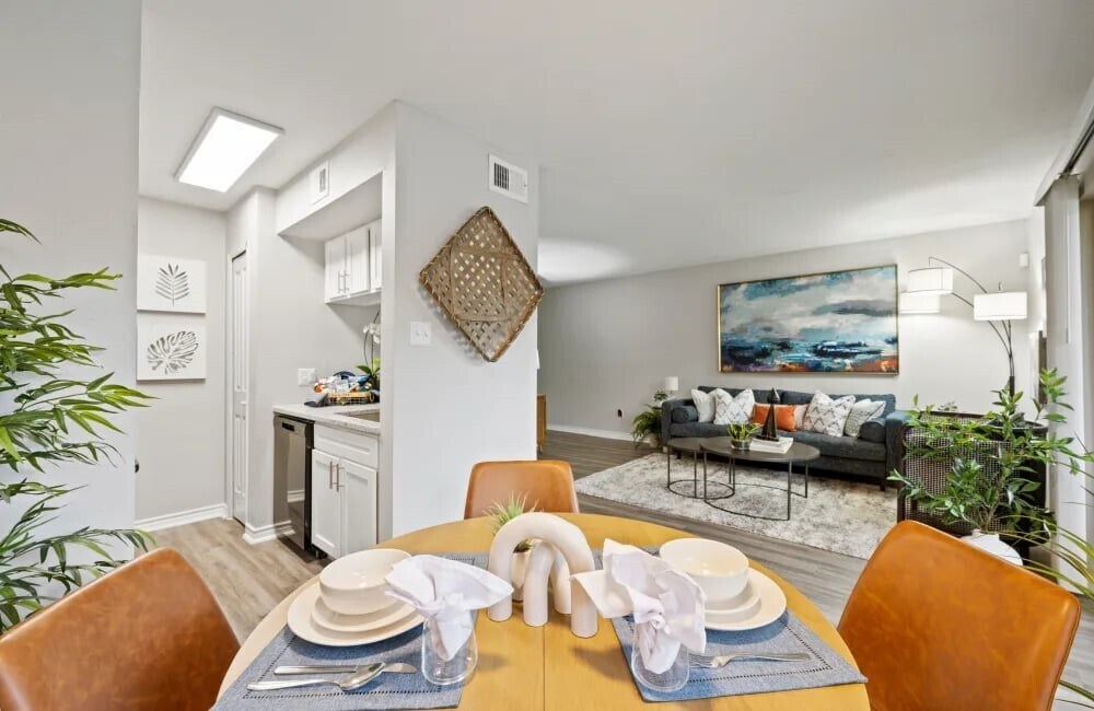 Photo - 2020 Plantation Dr