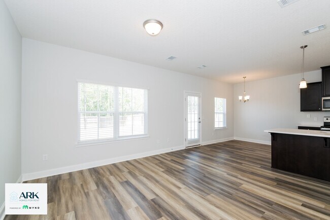 118 Sugarberry Cir