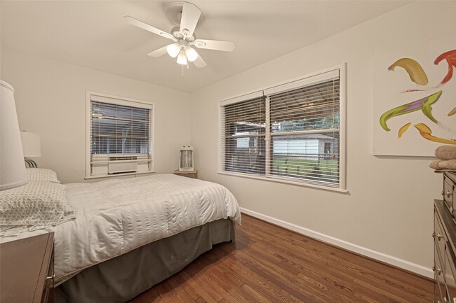 Photo - 2021 Southgate Blvd Unit 4