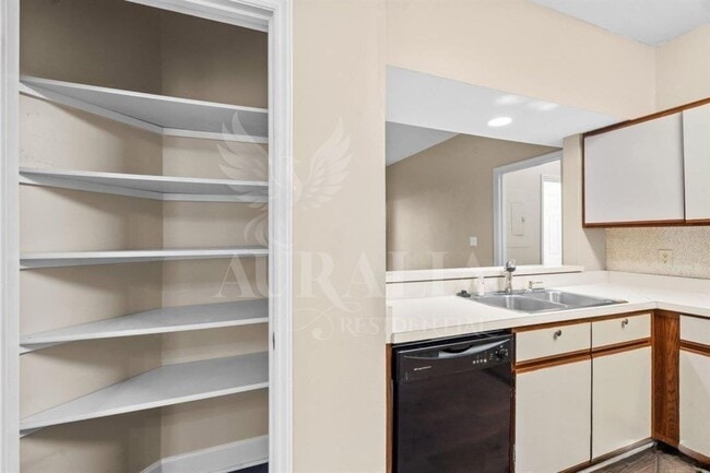 Photo - Sunpointe Condo #103