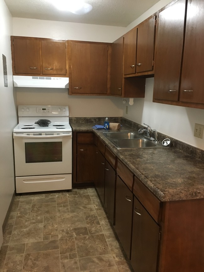 Photo - Cardinal Estates Apartments