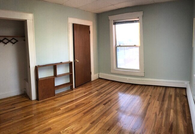 Photo - 184 Middle St Unidad 2
