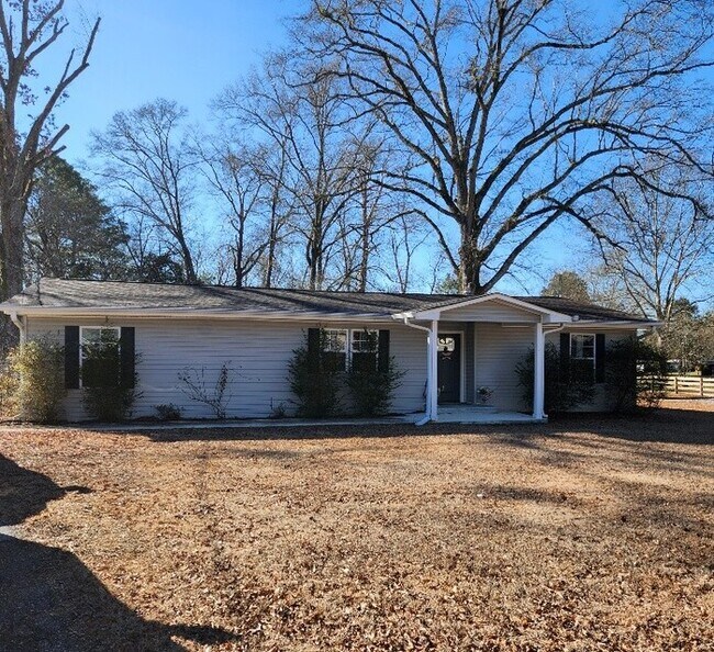 Building Photo - Charming One-Level Home in Columbiana!