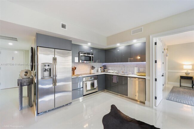 Photo - 31 SE 6th St Unit 2207