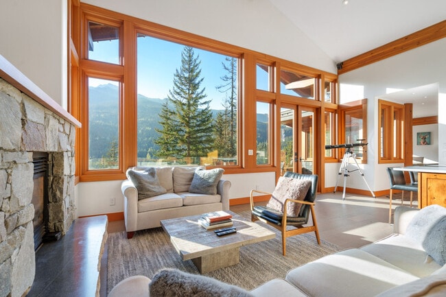 Building Photo - 5138 Raven Ln