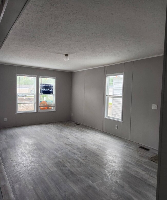 Photo - 37 Parkview Dr