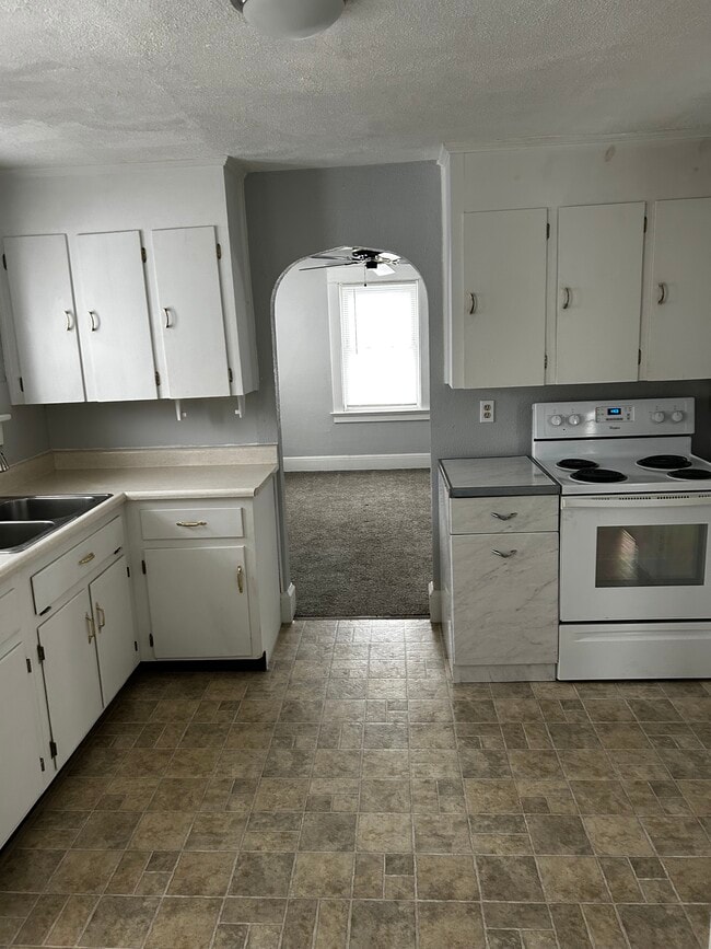 Photo - 435 Halley St Unit 2