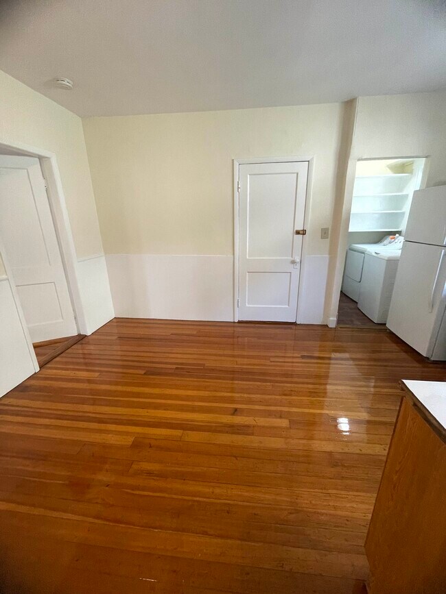 Photo - 11 Egerton Rd Unit 1