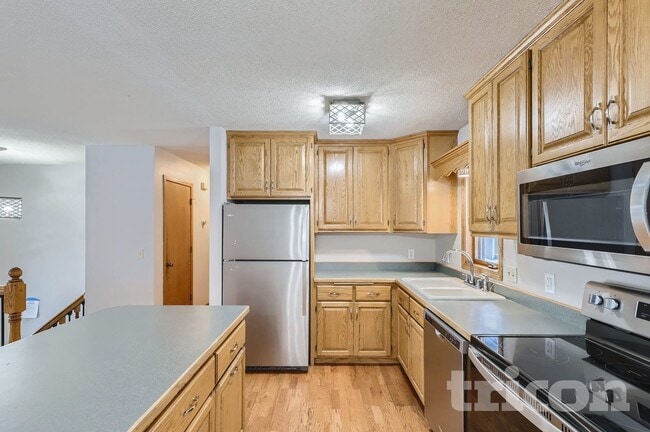 Photo - 5627 Lannon Ave NE