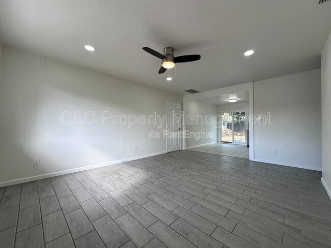Photo - 8709 Sangria Way