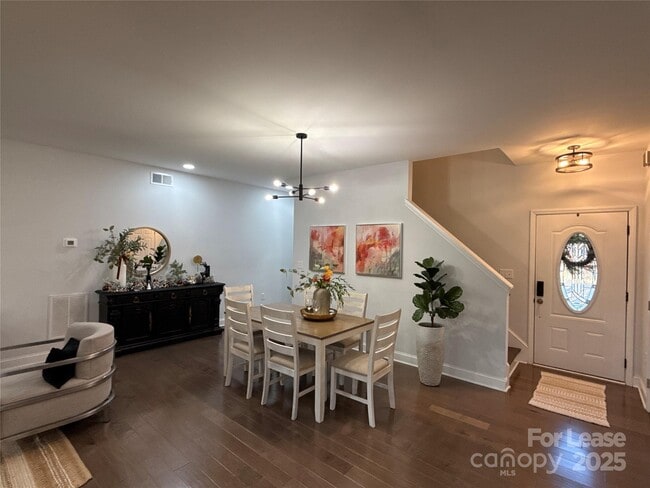 Photo - 5120 Lakeview Rd