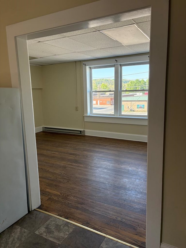 Photo - 117 Whitetop Rd