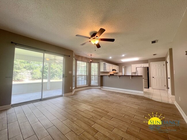 Photo - Charming 4 Bedroom Home in Mary Esther!