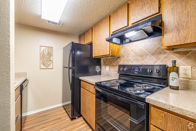 1BR, 1BA - 480SF - Kitchen