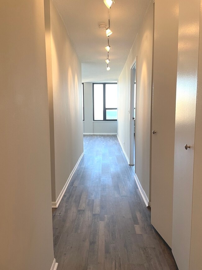 Photo - 5100 N Marine Dr Unit 27M