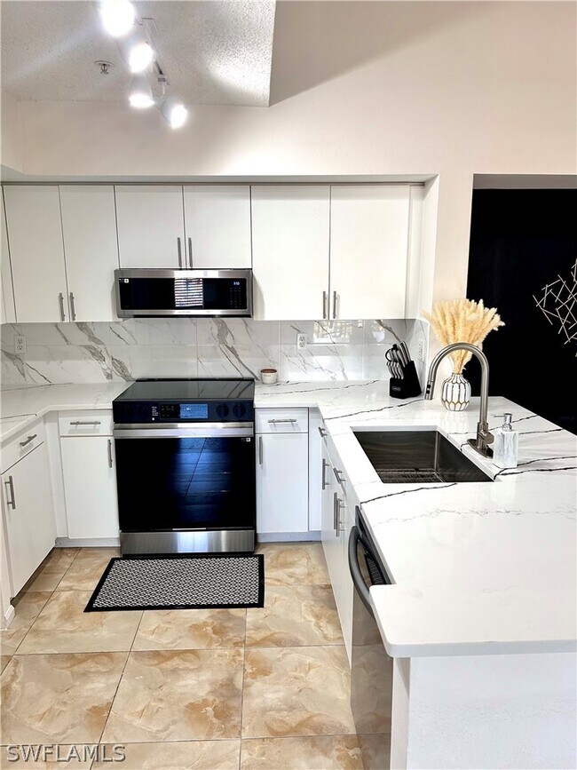 Photo - 1265 Wildwood Lakes Blvd Unit 3-303