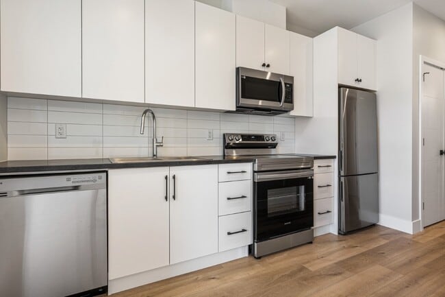 Photo - McGill Apartments