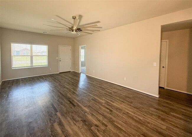 528 Fox Burrow Ln