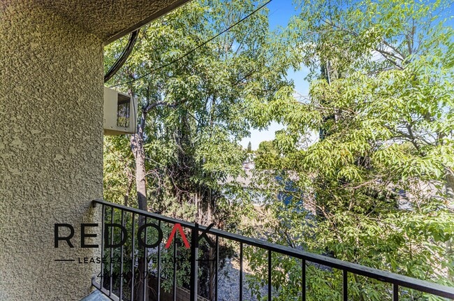 8614 Woodley Ave Unit 307
