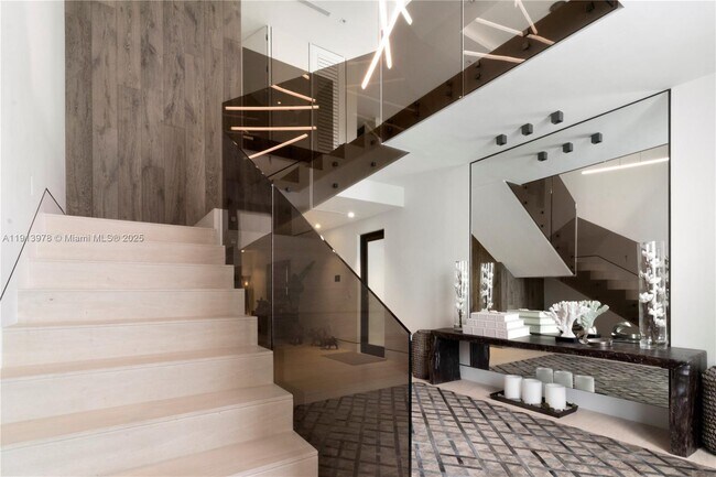 Photo - 3554 W Glencoe St