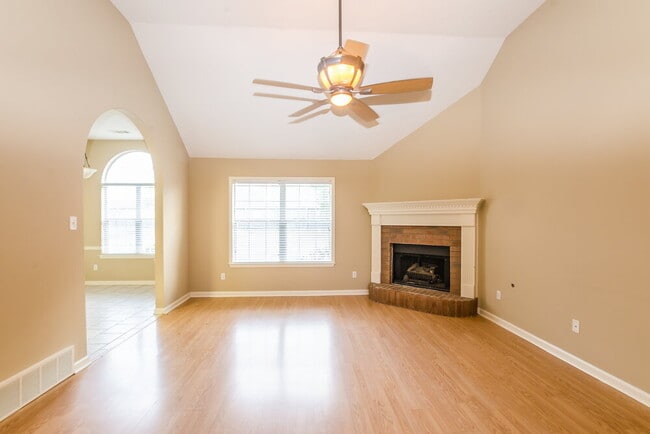 Photo - 6658 Raner Cove