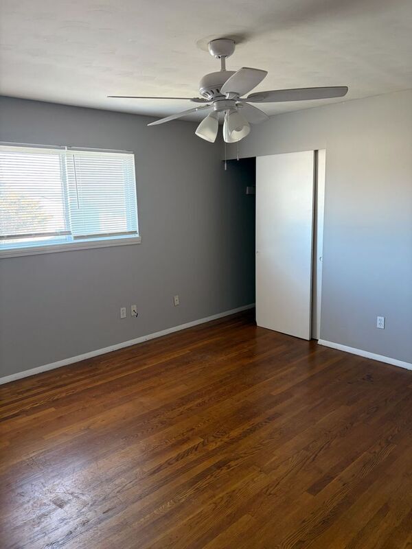 Photo - 1511 Sylvan Ln