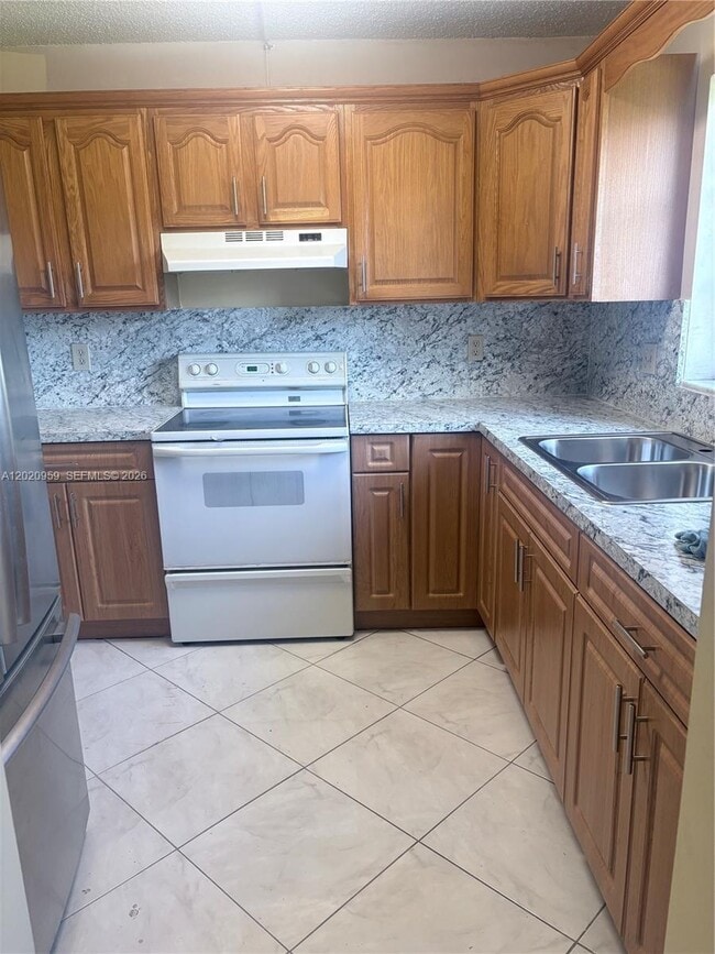Photo - 5300 Washington St Unit R101