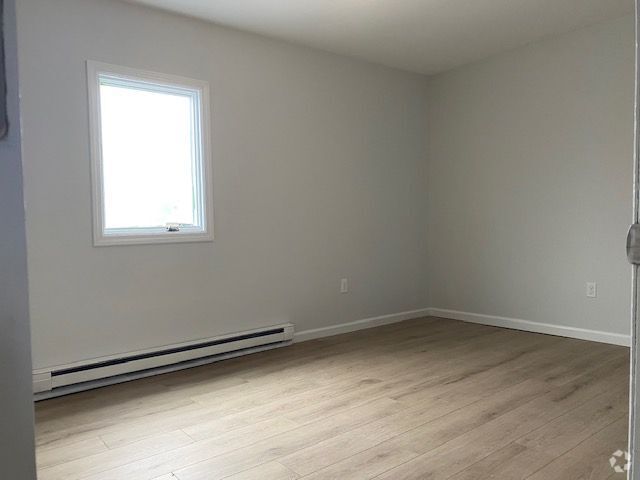 Building Photo - 960 Violet Ave Rental