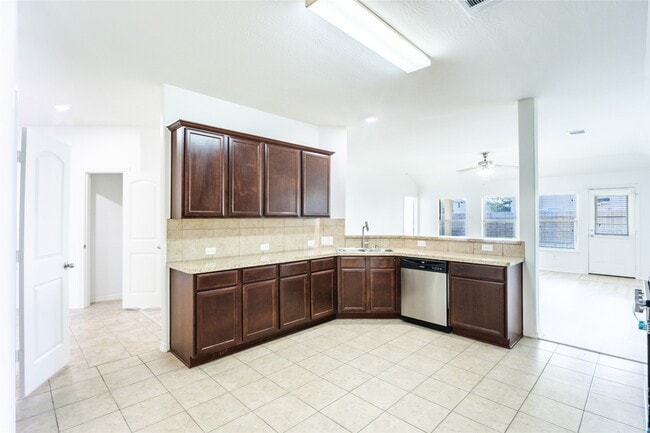 Photo - 9918 Hideaway Bend Ln