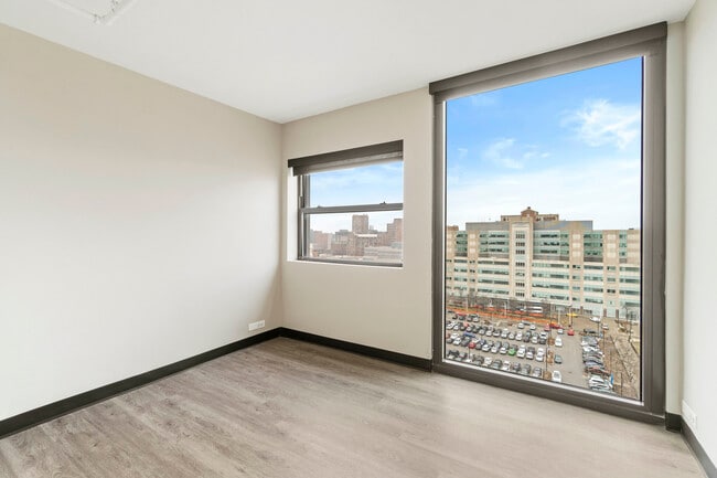 Photo - 1919 W Ogden Ave