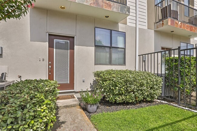 Photo - 2300 Union St Unit 2300D