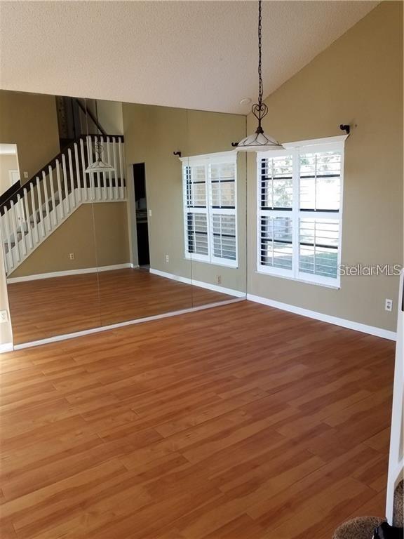 Photo - 6025 Grand Coulee Rd