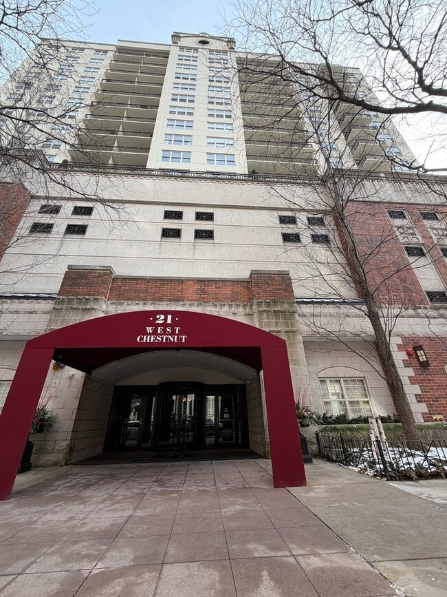 Building Photo - 21 W Chestnut St Unit 1101