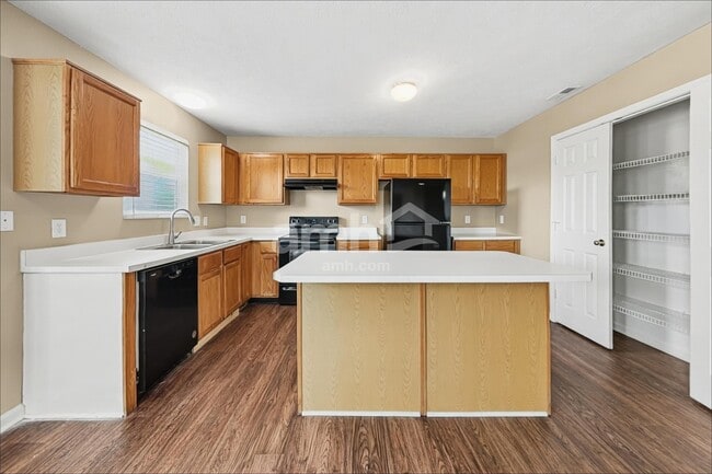 Photo - 10827 Tanbark Dr