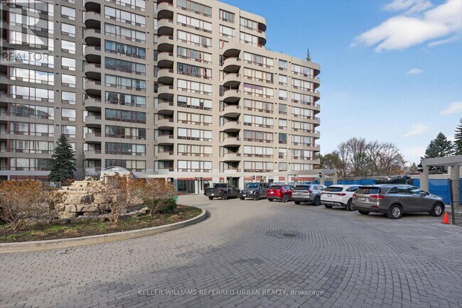 Photo - 5785 Yonge St Unité 301