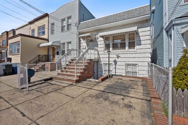 Photo - 69 Columbia Ave Condo