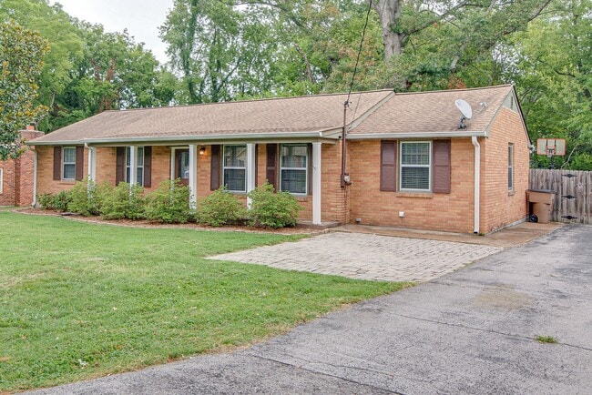Photo - 4736 Danby Dr House