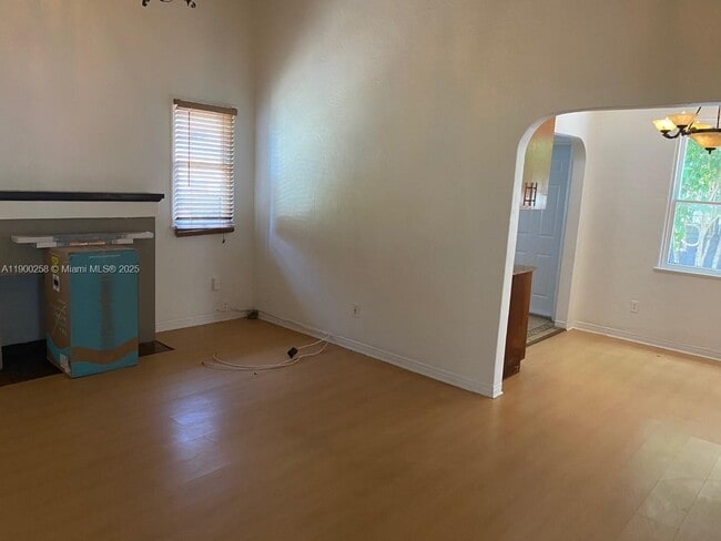 Photo - 1042 SW 11th Ave