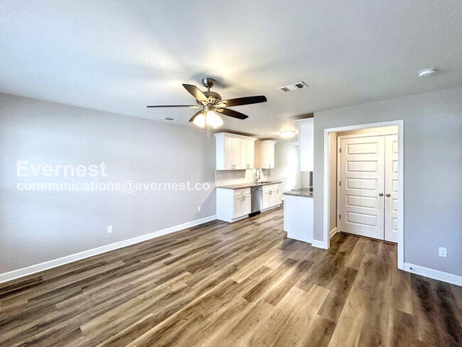 Photo - 262 Stadium Dr