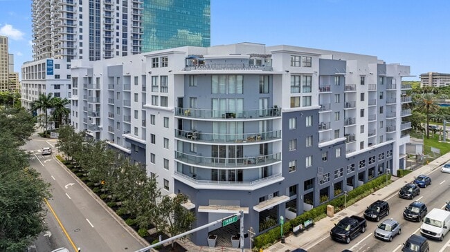 Photo - Pearl Dadeland