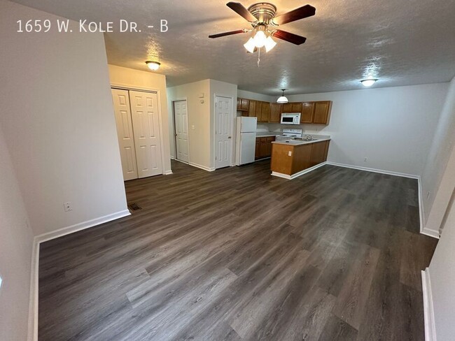 Photo - 1659 W Kole Dr