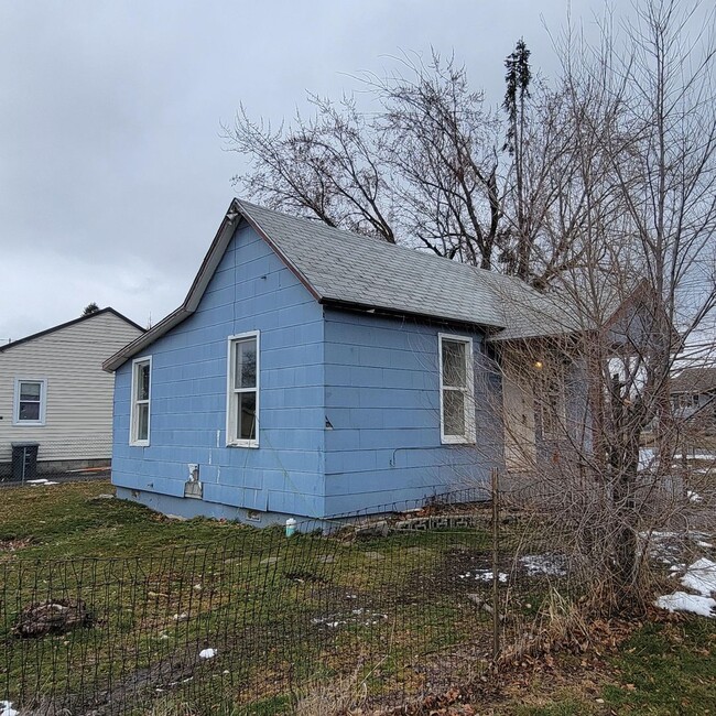 2 bed 1 bath home - 2 bed 1 bath home