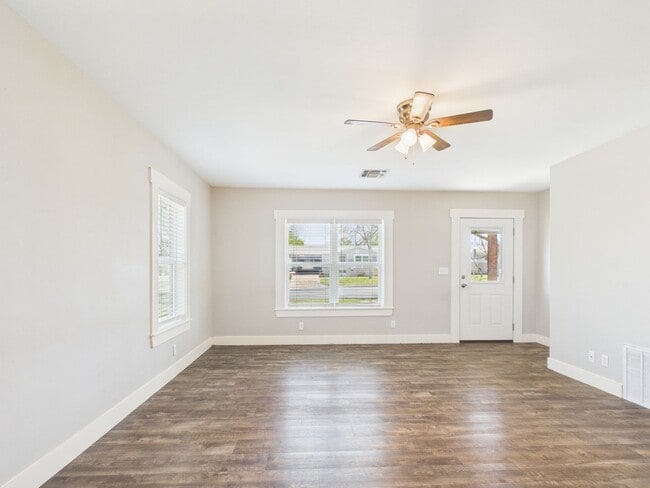 Photo - Bright & Spacious 2-Bedroom Home with Large Living Area, Big Kitchen & Expansive Backyard