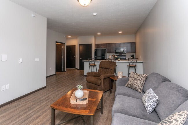1BR, 1BA - 573SF